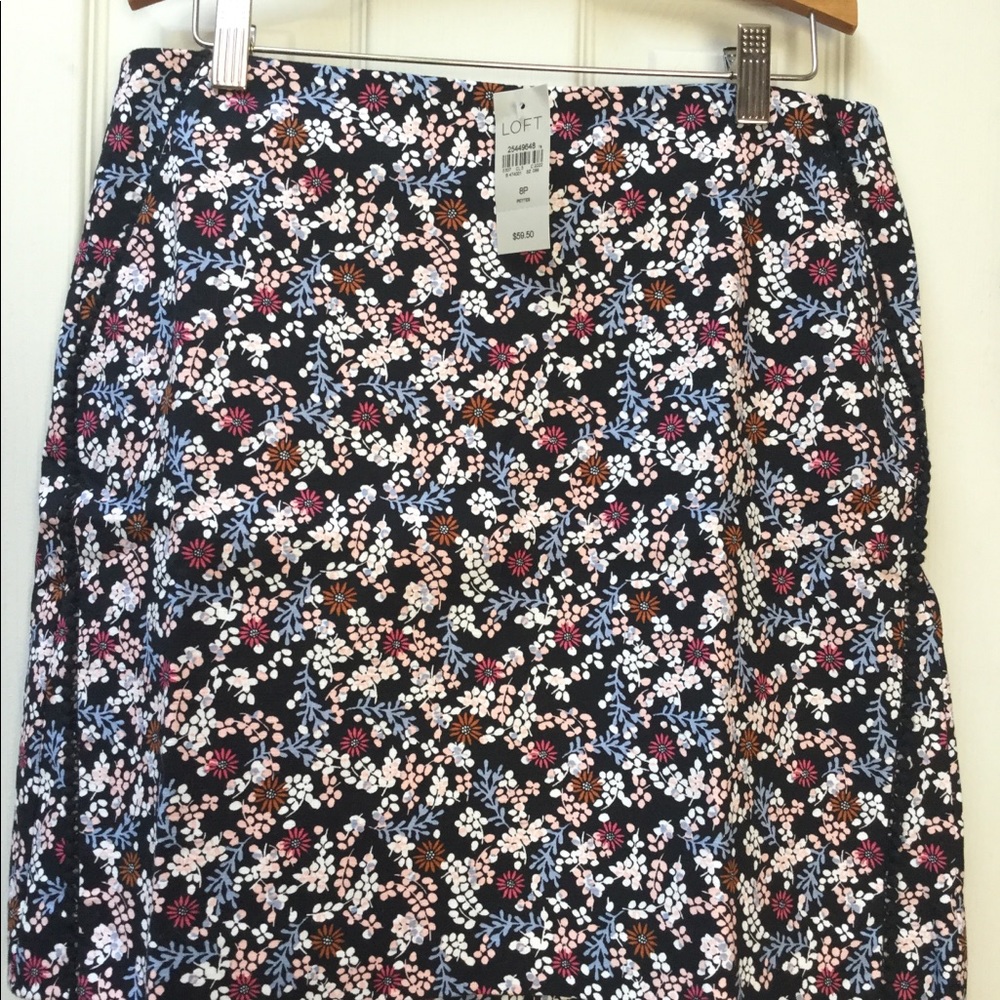 LOFT Petite Floral Lacy Pocket Shift Skirt